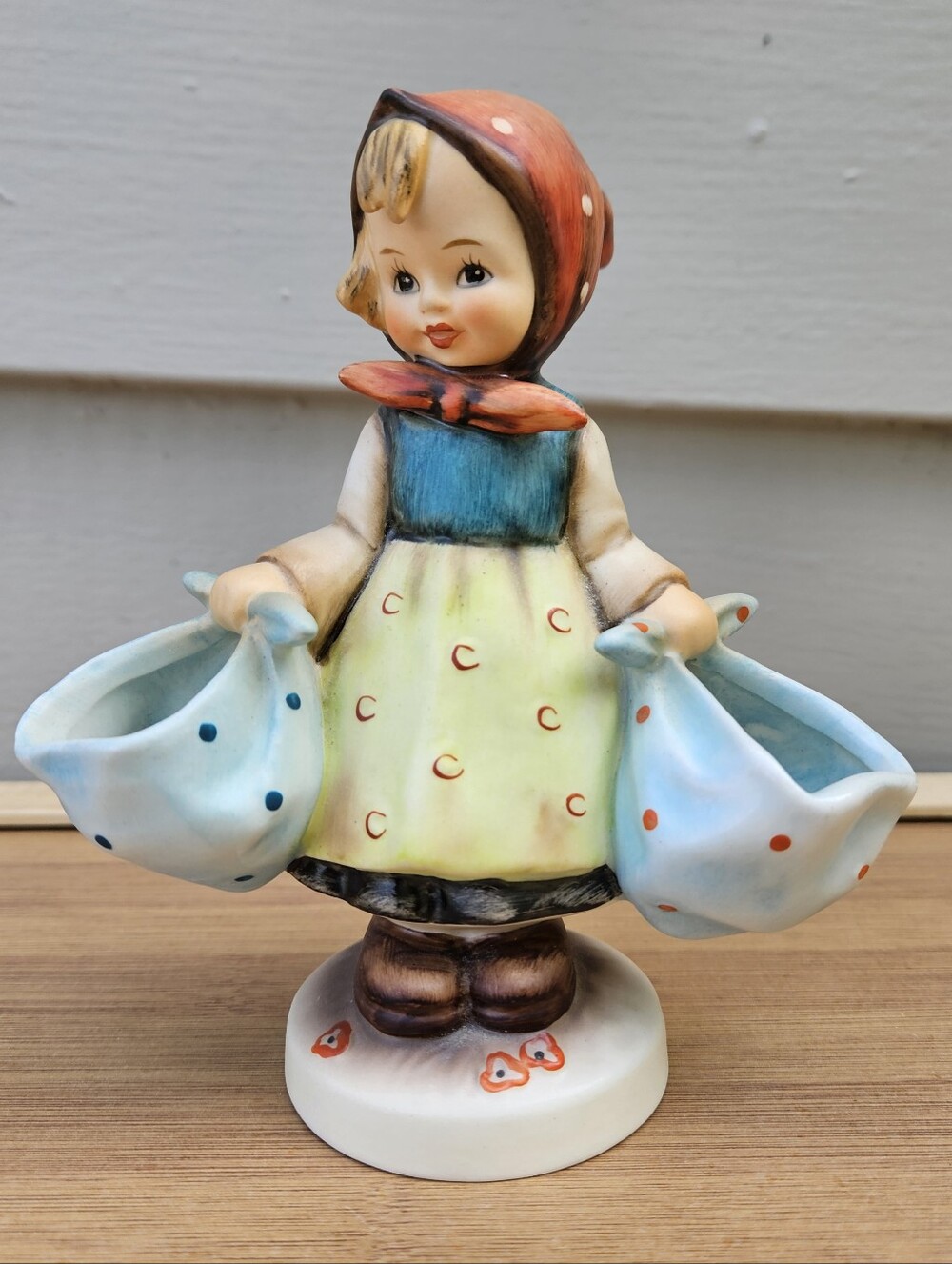 Mothers Darling Hummel 1984
